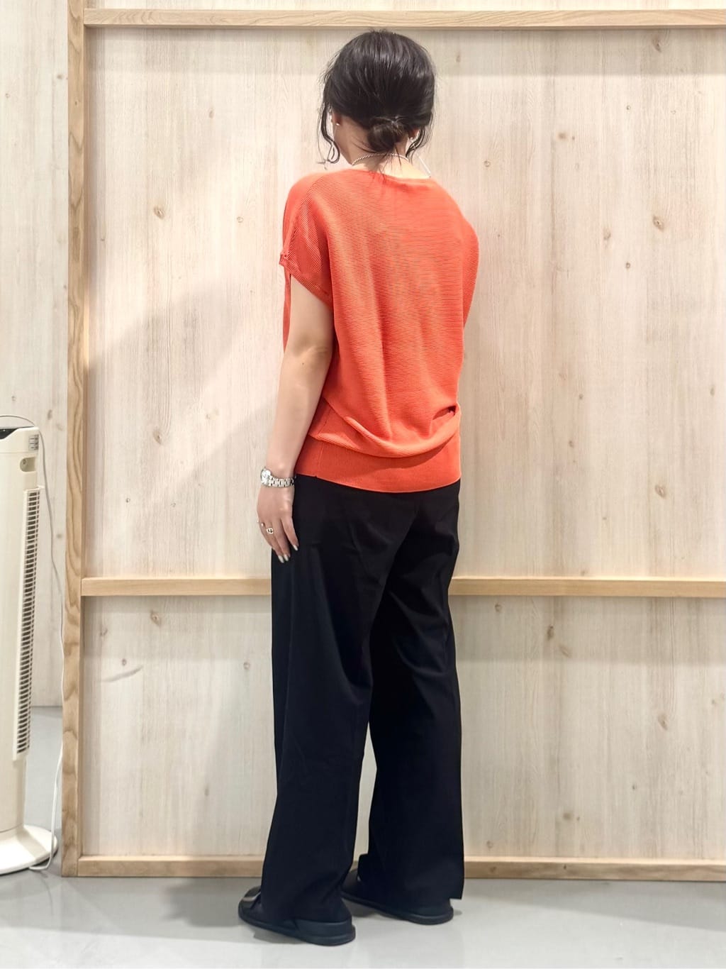 nanaさんの「THE SHOP TK｜【6色展開】さらさらフレンチニット【毛玉になりにくい/洗濯機OK】」を使ったコーディネート