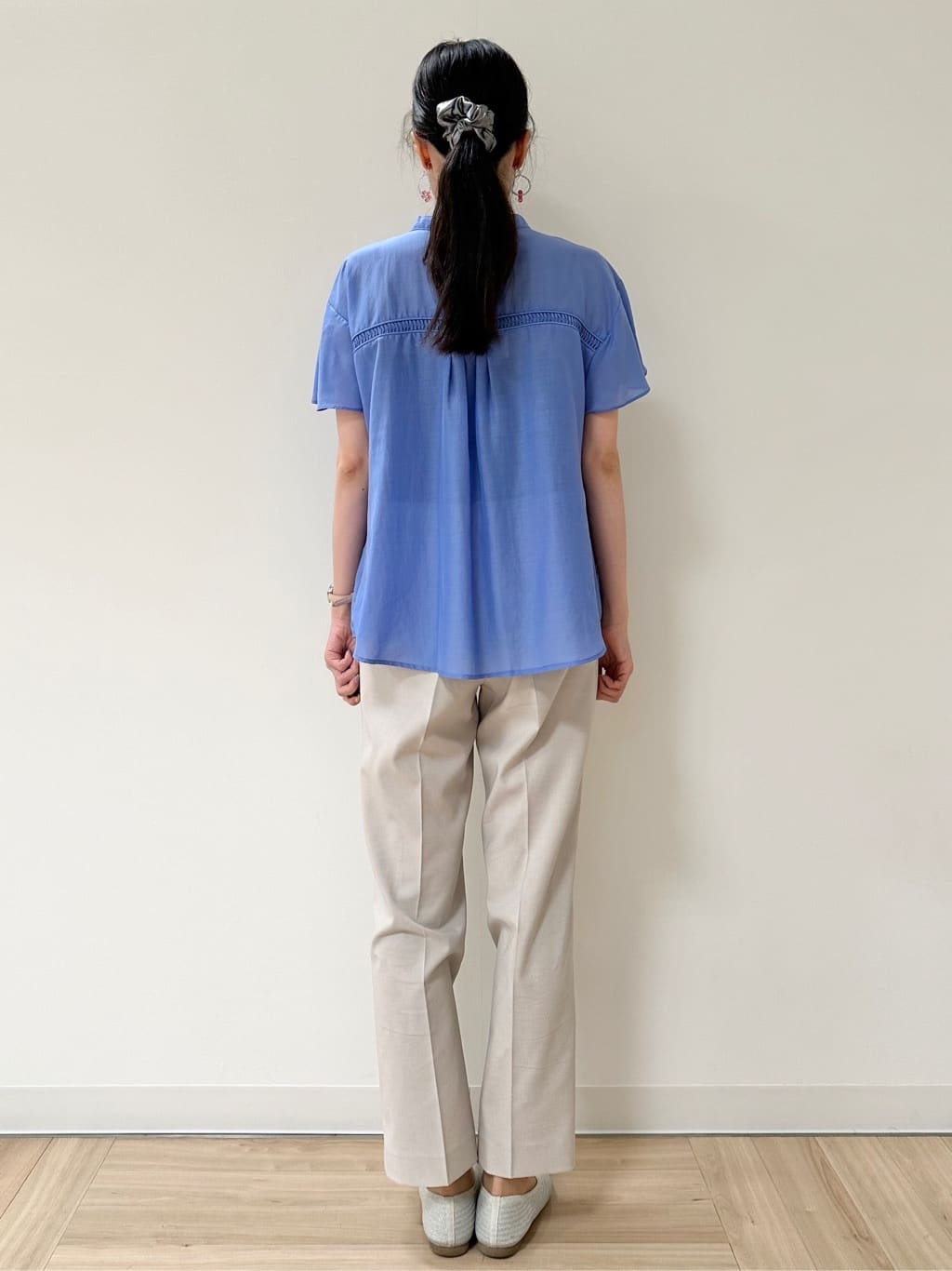 Momoさんの「Reflect｜◆【選べる7色◎／手洗い可】フロントピンタックデザインブラウス」を使ったコーディネート