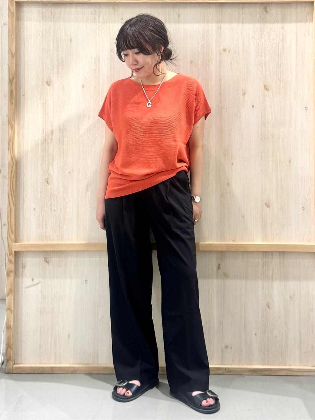 nanaさんの「THE SHOP TK｜【6色展開】さらさらフレンチニット【毛玉になりにくい/洗濯機OK】」を使ったコーディネート