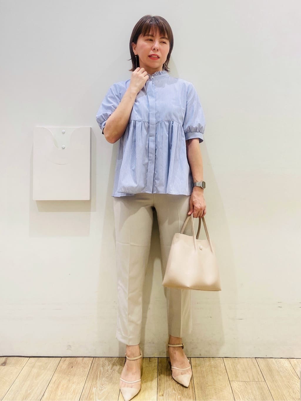YUKOさんの「index｜ベルト付きストレッチテーパードパンツ／セットアップ可【洗濯機洗い可／吸水速乾／接触冷感】」を使ったコーディネート