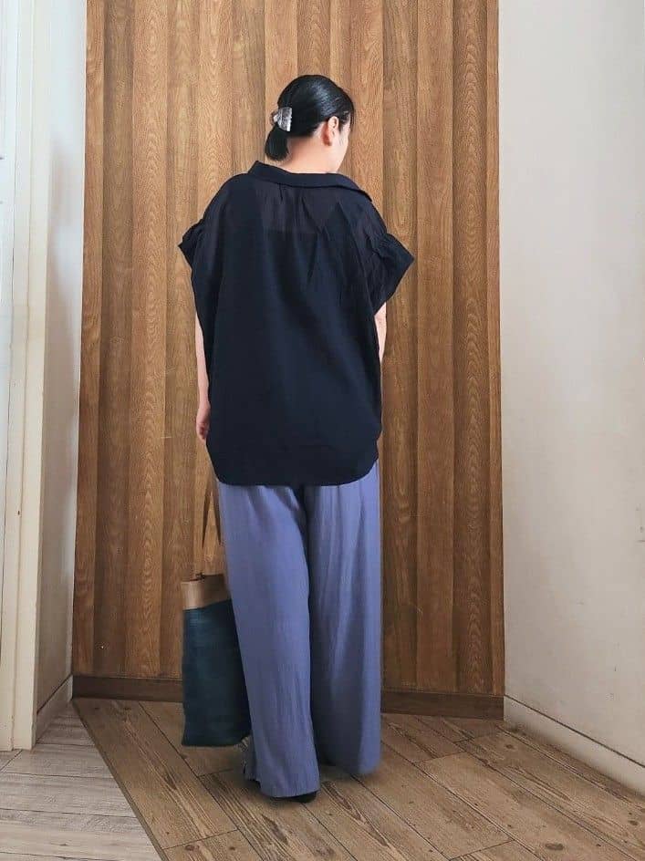 くまさんの「SHOO･LA･RUE｜【S-LL】さらシャリコットン 上品なシアー感のデザインシャツ」を使ったコーディネート