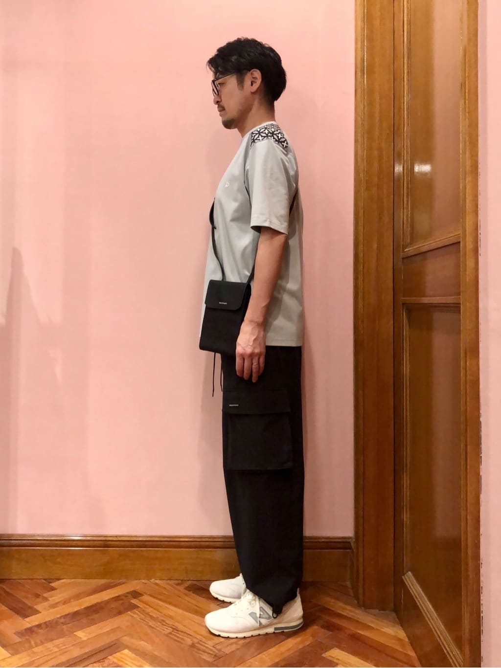 OKJさんの「DRESSTERIOR｜◆【セットアップ可】2WAYストレッチ ワイドカーゴパンツ」を使ったコーディネート