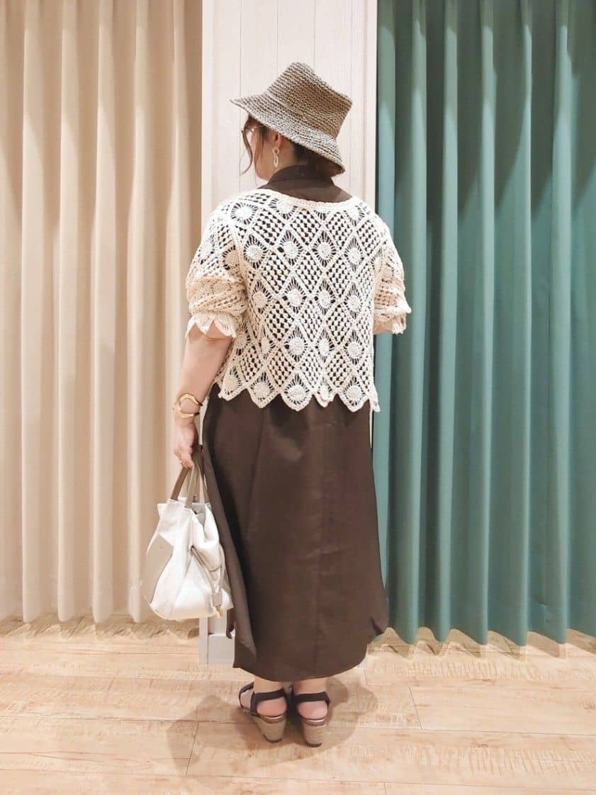 タガさんの「SHOO･LA･RUE｜【2WAY】大人のほんのり甘いスタイルに クロシェレースカーディガン」を使ったコーディネート