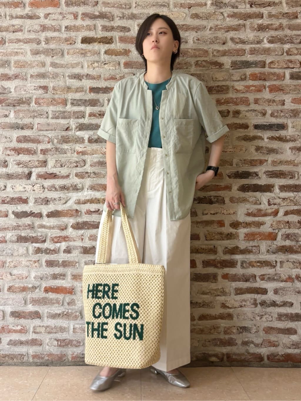 しばさんの「THE SHOP TK｜【6色展開】さらさらフレンチニット【毛玉になりにくい/洗濯機OK】」を使ったコーディネート
