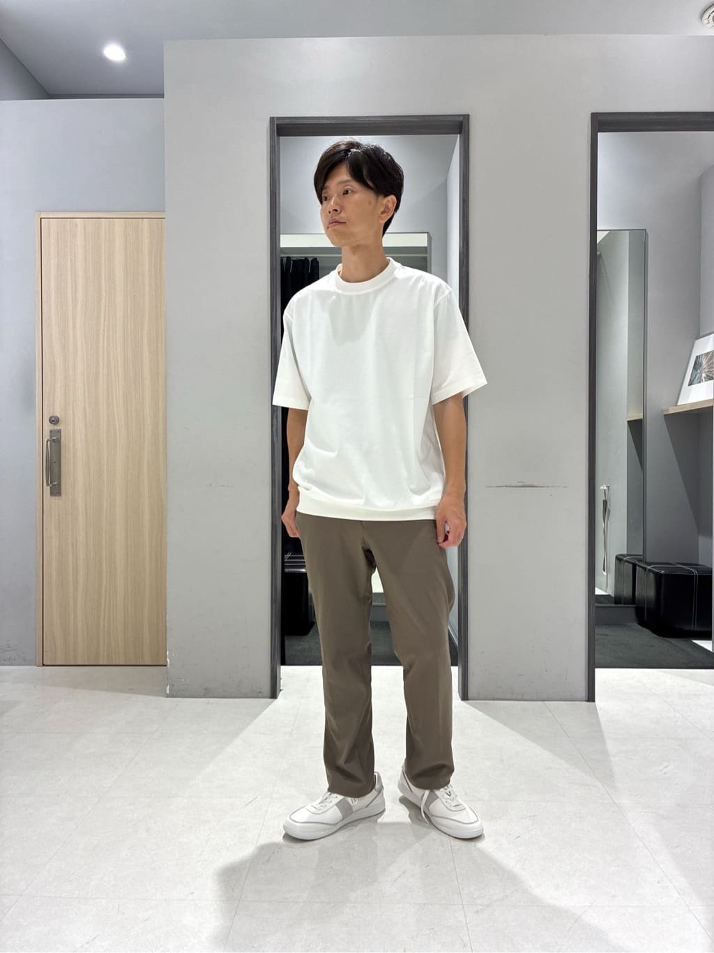 わいずみさんの「TAKEO KIKUCHI｜【抗菌防臭／5サイズ展開】ハイゲージポンチ Tシャツ」を使ったコーディネート