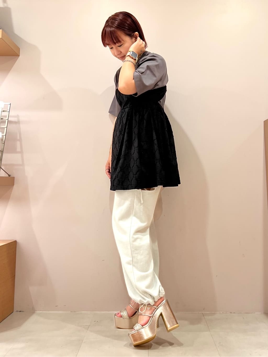 TAKAさんの「ESPERANZA｜【ラク盛り／サンダル】リピーター続出／脚長美脚　ミュールサンダル」を使ったコーディネート