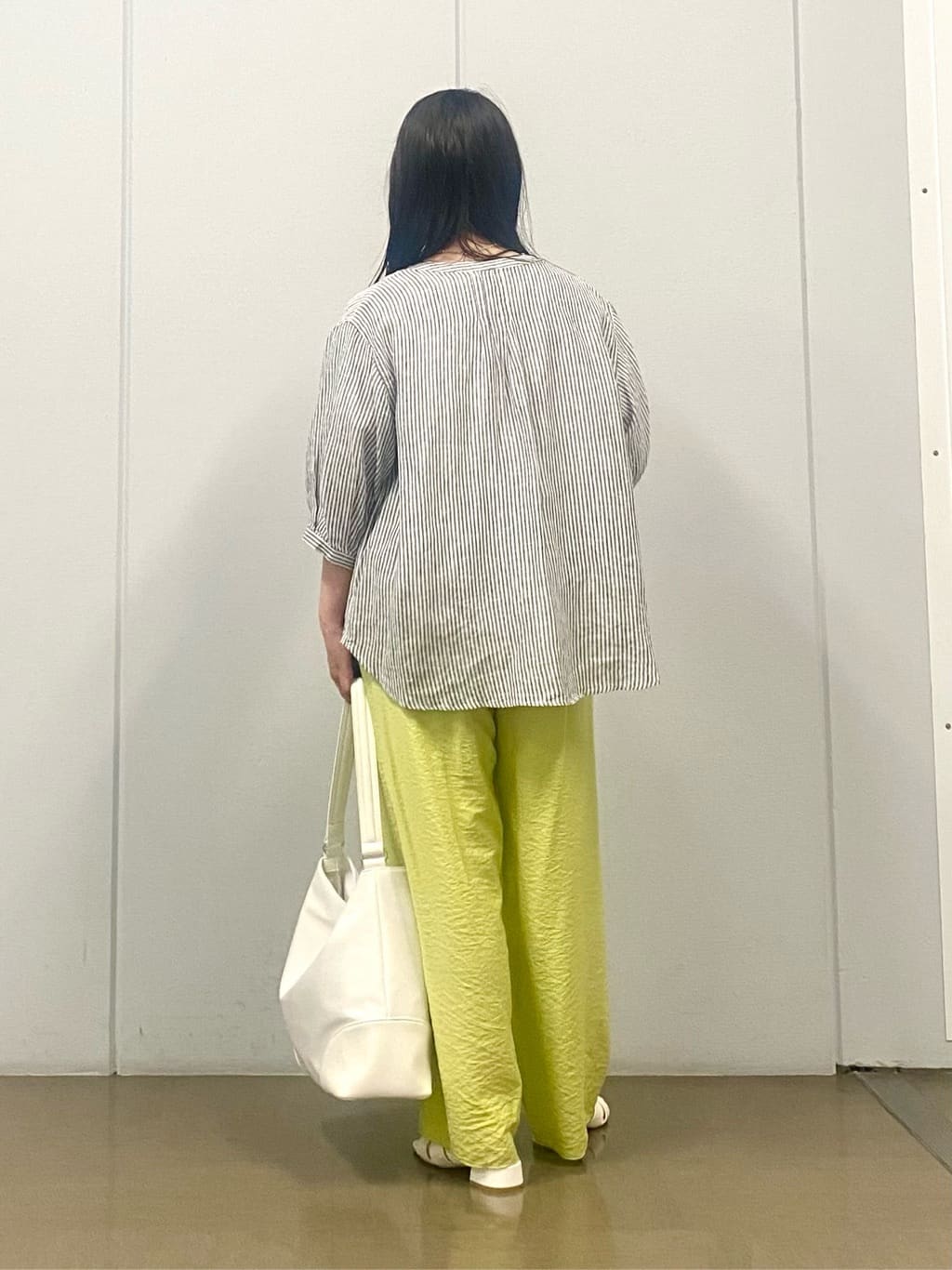misakiさんの「INDIVI｜◆【毎年人気！／フレンチリネン】5分袖バンドカラーブラウス」を使ったコーディネート