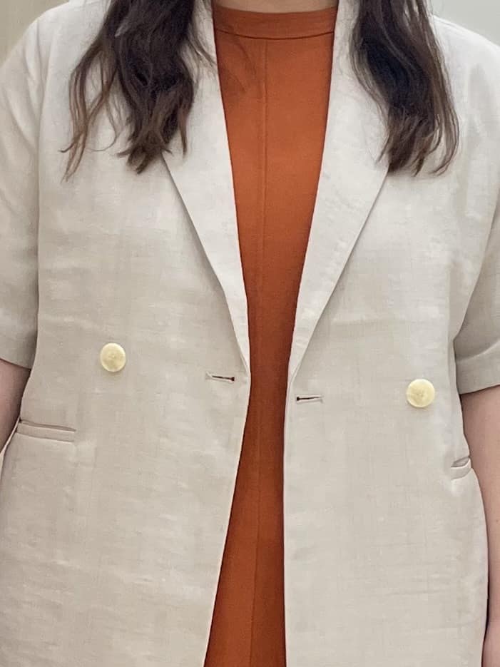 akariさんの「grove｜軽やかに羽織れて、きちんと見え ハーフスリーブテーラードジャケット」を使ったコーディネート