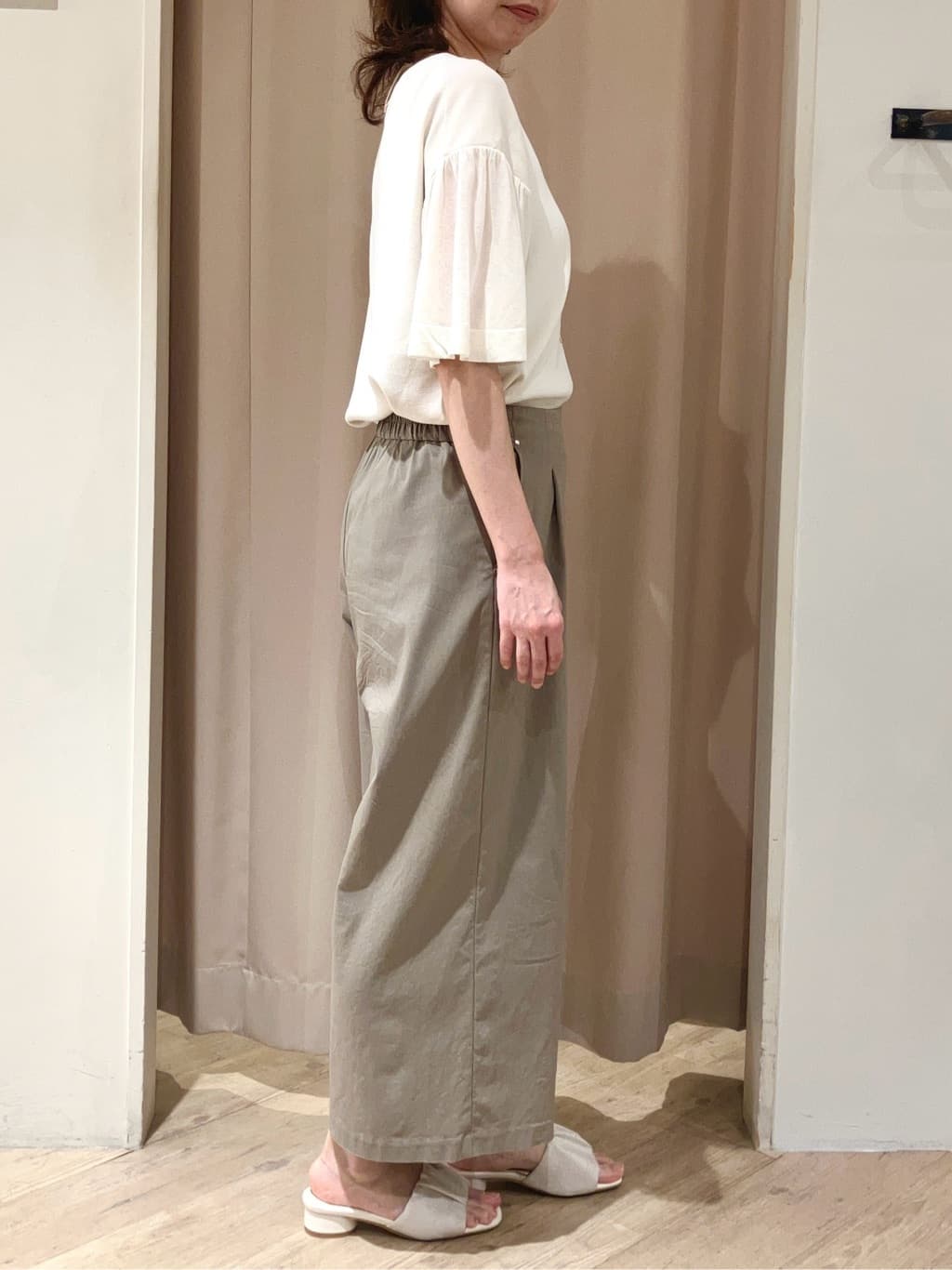 kimiさんの「grove｜サマーハイパーストレッチワイドパンツ」を使ったコーディネート