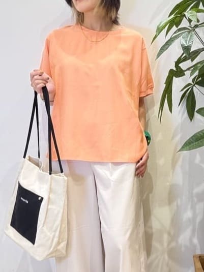 misakiさんの「SHOO･LA･RUE｜【ひんやり/洗濯後しわになりにくい】リブ切り替えドルマンブラウス」を使ったコーディネート