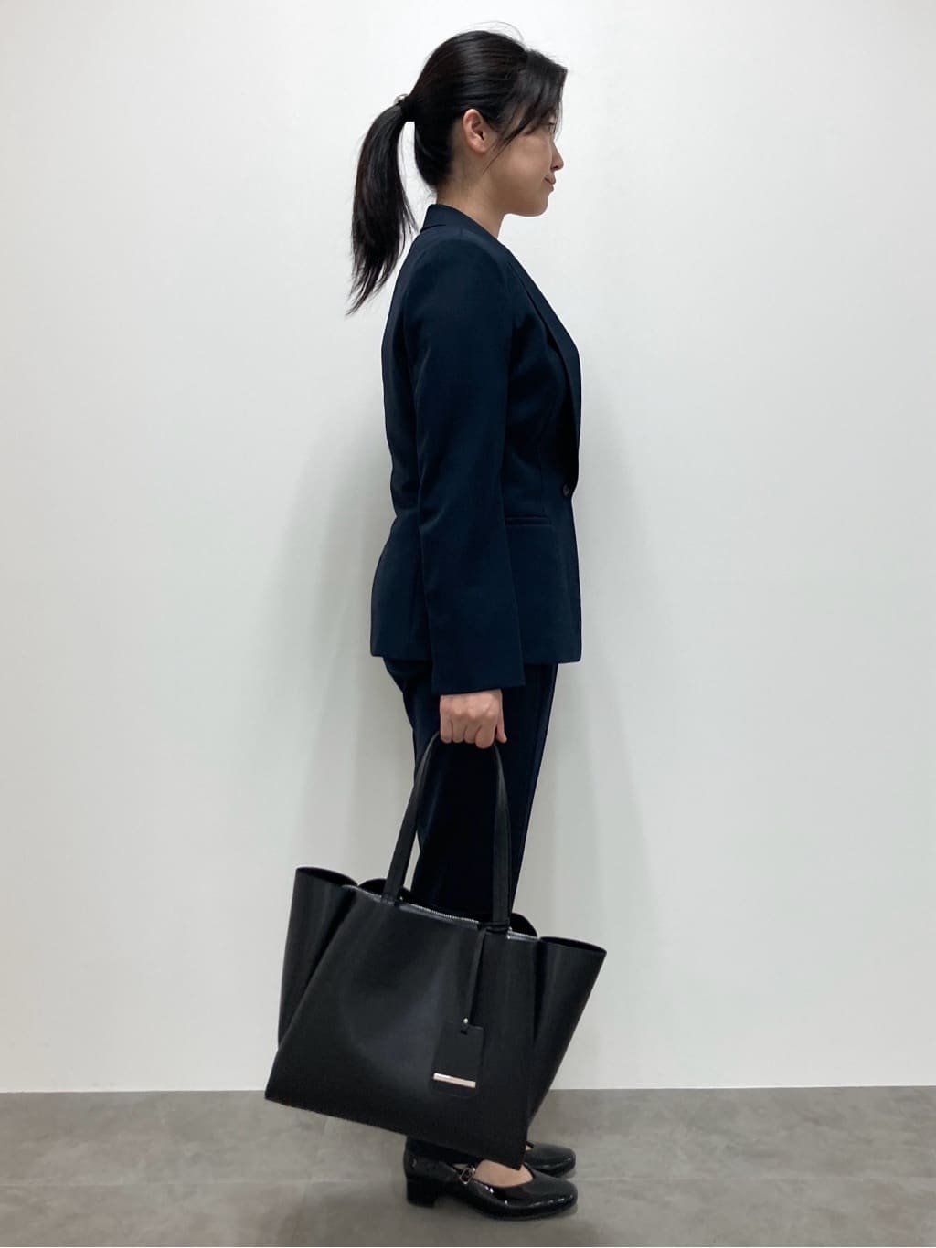 momokoさんの「INDIVI｜【定番スーツ／UVケア／洗える】ウール調テーラードジャケット」を使ったコーディネート