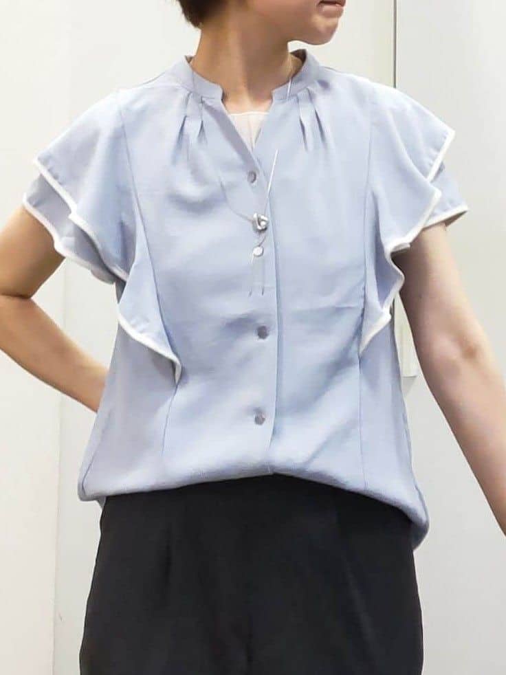 やまちゃんさんの「grove｜キレイも動きやすさも　美脚見えハイパーストレッチパンツ」を使ったコーディネート