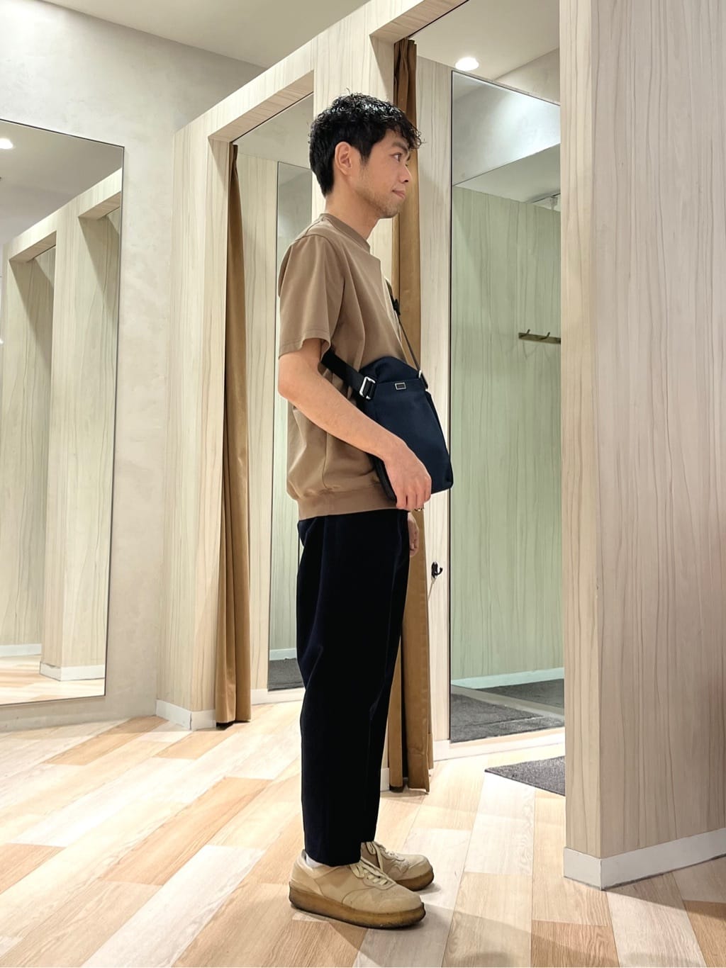 URAさんの「TAKEO KIKUCHI｜【抗菌防臭／5サイズ展開】ハイゲージポンチ Tシャツ」を使ったコーディネート