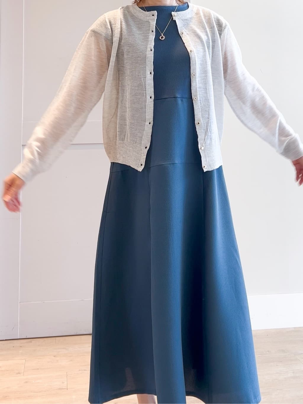 yamakoさんの「grove｜【雑誌掲載】洗えるシアーカーディガン」を使ったコーディネート
