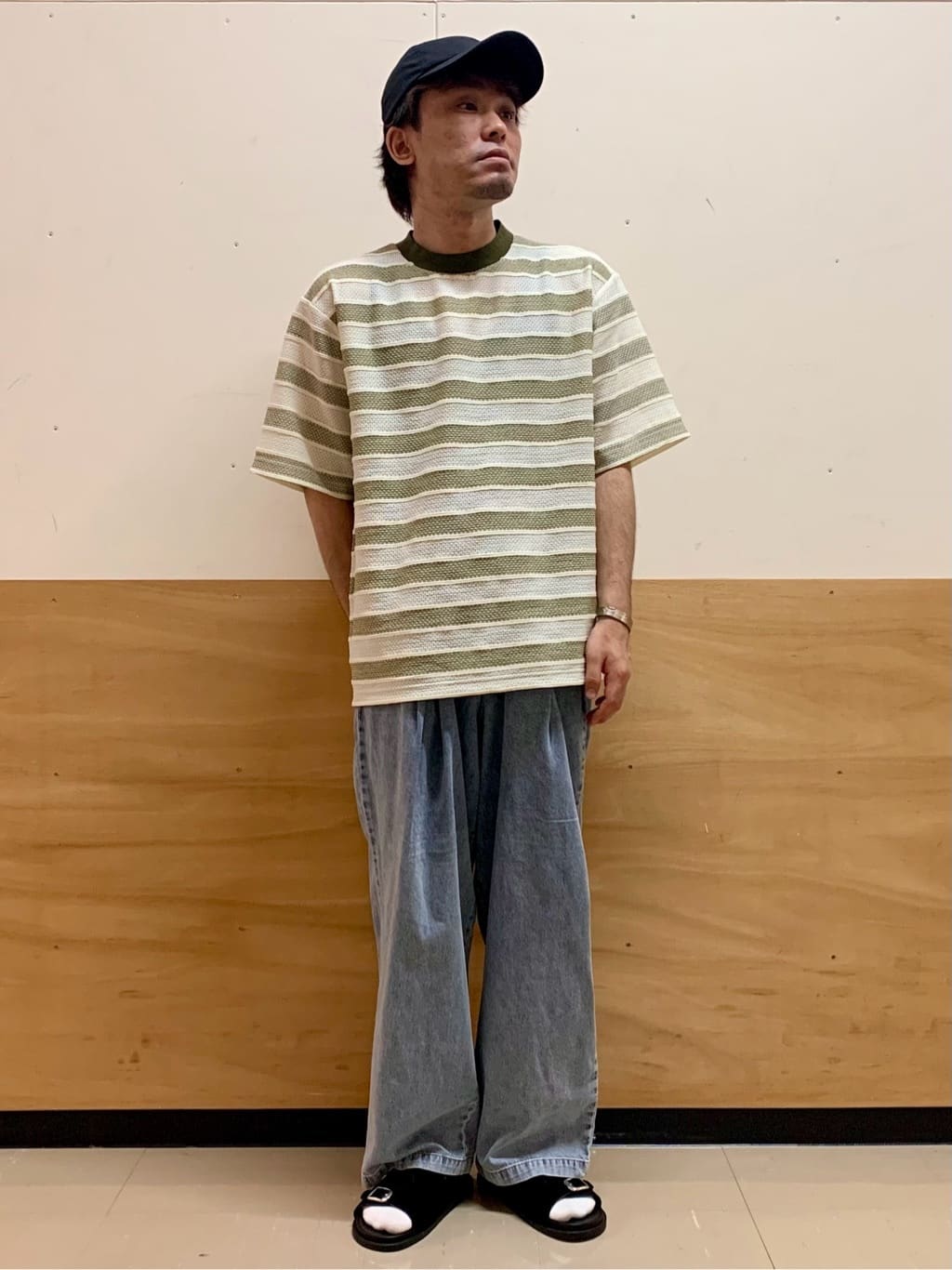 MATUさんの「THE SHOP TK｜変形ボーダー半袖Tシャツ【洗濯機OK】」を使ったコーディネート