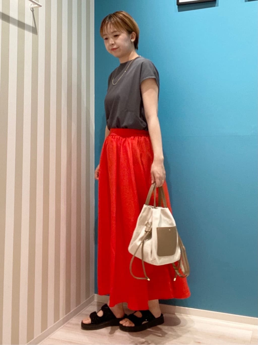 ひらしーさんの「SHOO･LA･RUE｜【S-LL/汗ジミ軽減/ひんやり/UV】インせず着られる フレンチスリーブTシャツ」を使ったコーディネート