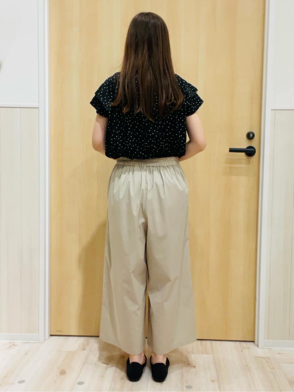 minamiさんの「SHOO･LA･RUE｜【S-LL/ひんやり】きちんと見えで好印象 ドット柄デザイントップス」を使ったコーディネート