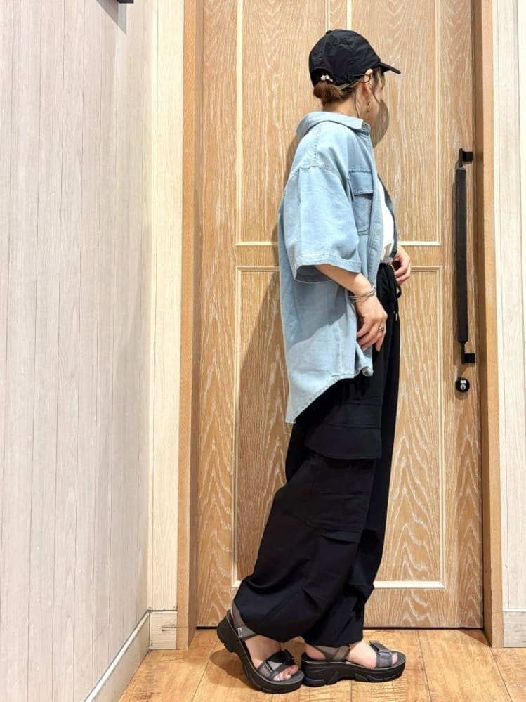 meiさんの「SHOO･LA･RUE｜【S-LL】ゆるっと楽ちん さらさらカーゴジョガーパンツ」を使ったコーディネート