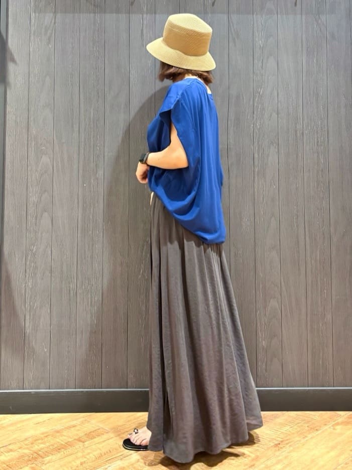 meiさんの「SHOO･LA･RUE｜【S-LL/ひんやり/UV】二の腕をきれいにカバー ショルダータックトップス」を使ったコーディネート