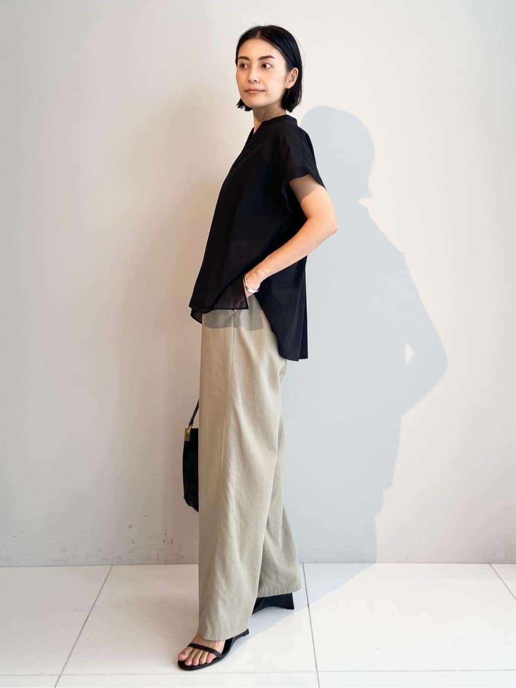 AYAさんの「UNTITLED｜【洗える/スキッパー】フレンチスリーブシアーブラウス」を使ったコーディネート