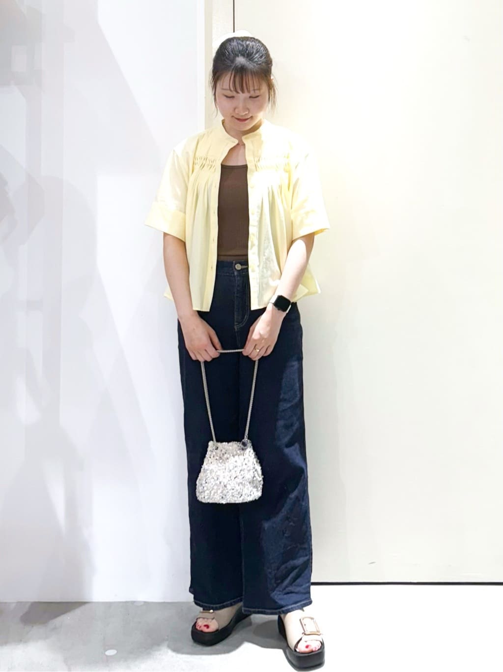 sayaさんの「OPAQUE.CLIP｜ピンタックフレアシャツ【洗濯機洗い可】」を使ったコーディネート