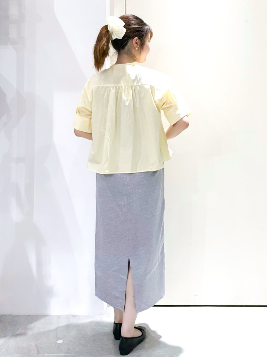 sayaさんの「OPAQUE.CLIP｜ピンタックフレアシャツ【洗濯機洗い可】」を使ったコーディネート
