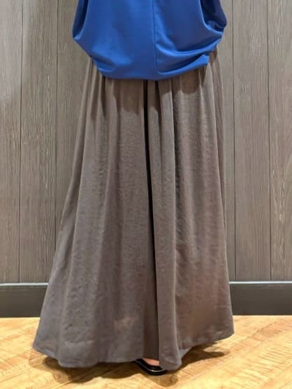 meiさんの「SHOO･LA･RUE｜【S-LL/ひんやり/UV】二の腕をきれいにカバー ショルダータックトップス」を使ったコーディネート