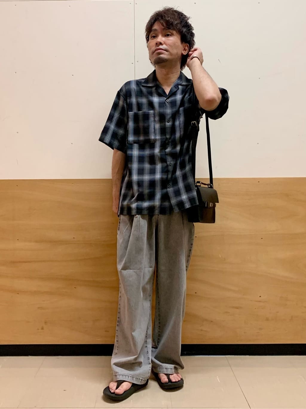 MATUさんの「THE SHOP TK｜オンブレチェック半袖シャツ 洗濯機OK」を使ったコーディネート