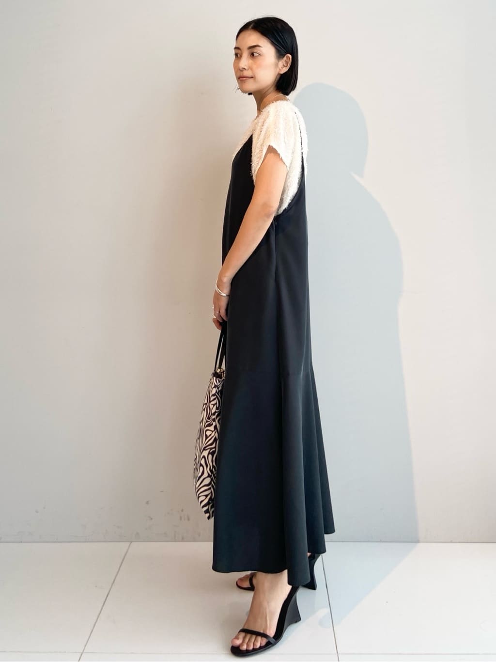 AYAさんの「UNTITLED｜【セットアップ可/洗える】フェザーフレンチスリーブブラウス」を使ったコーディネート