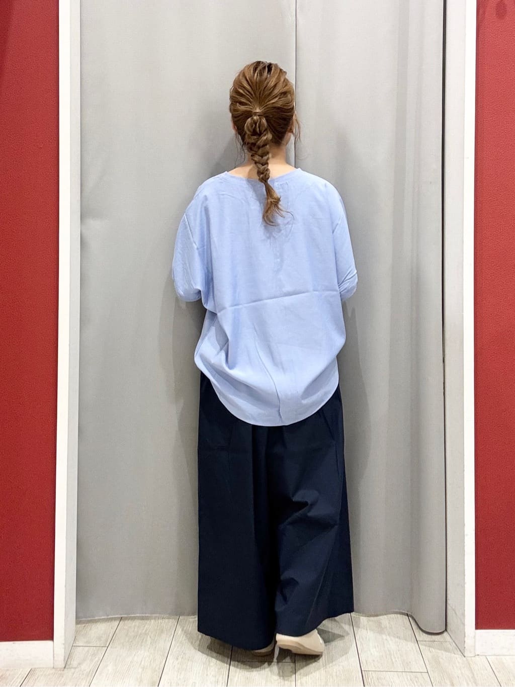 shioさんの「SHOO･LA･RUE｜【ひんやり/洗濯後しわになりにくい】リブ切り替えドルマンブラウス」を使ったコーディネート