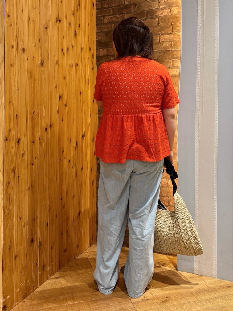 ゆかぴさんの「SHOO･LA･RUE｜【S-LL】インせず決まる レースペプラムトップス」を使ったコーディネート