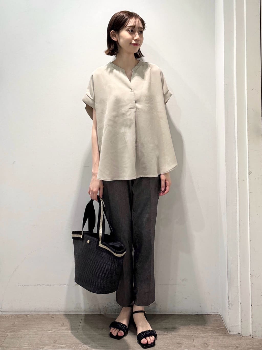 ぶまりんさんの「OPAQUE.CLIP｜《7色展開／SS-LLサイズ》ストレッチスキッパーブラウス／セットアップ対応【洗濯機洗い可／防シワ】」を使ったコーディネート