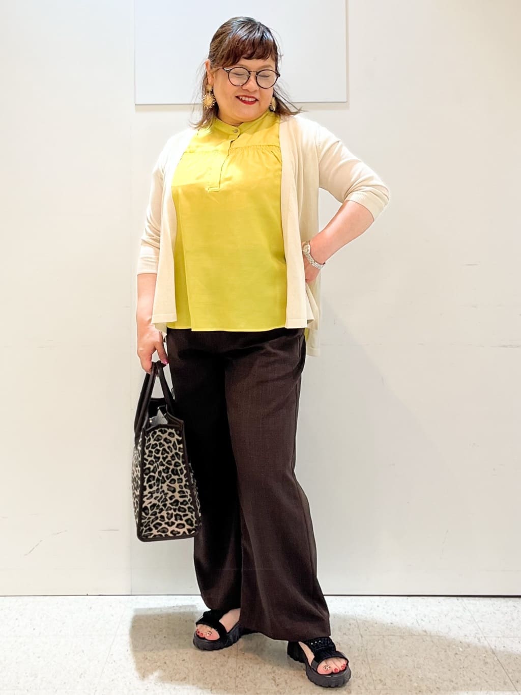 kimmyさんの「Reflect｜【選べる5色◎／マシンウォッシュ可】シャーリングデザインブラウス」を使ったコーディネート