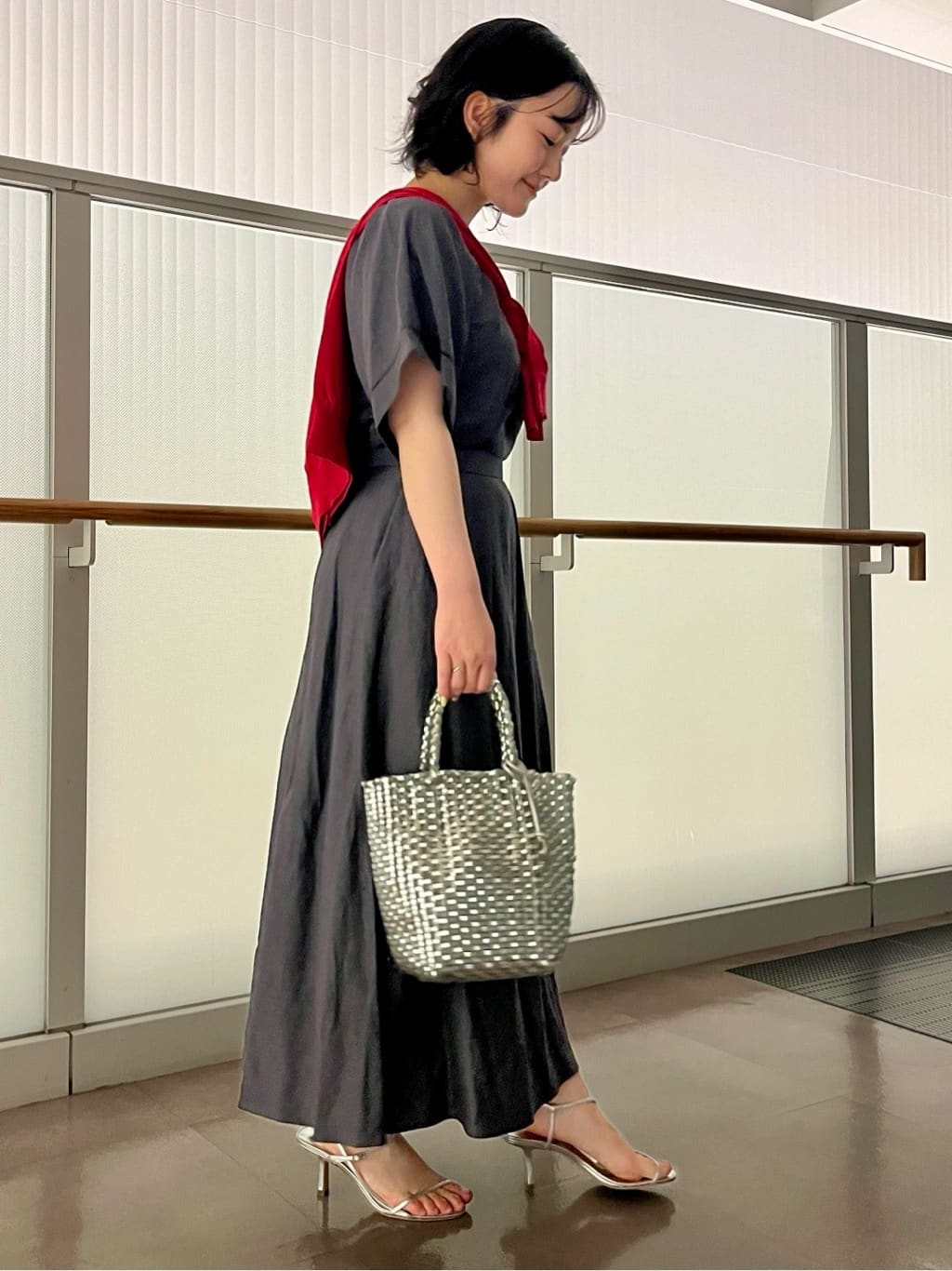 ちりんさんの「UNTITLED｜メタリックメッシュトート」を使ったコーディネート