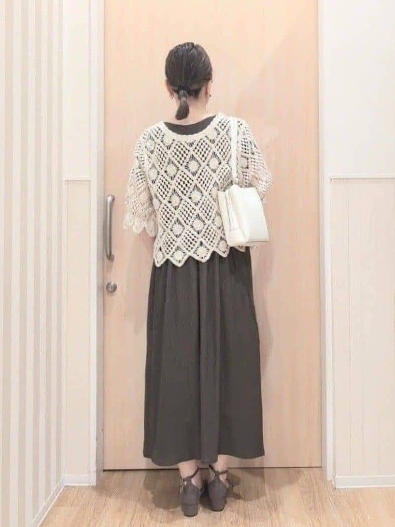 あさんの「SHOO･LA･RUE｜【前後2WAY】さらりと大人上品に 楊柳フレンチワンピース」を使ったコーディネート