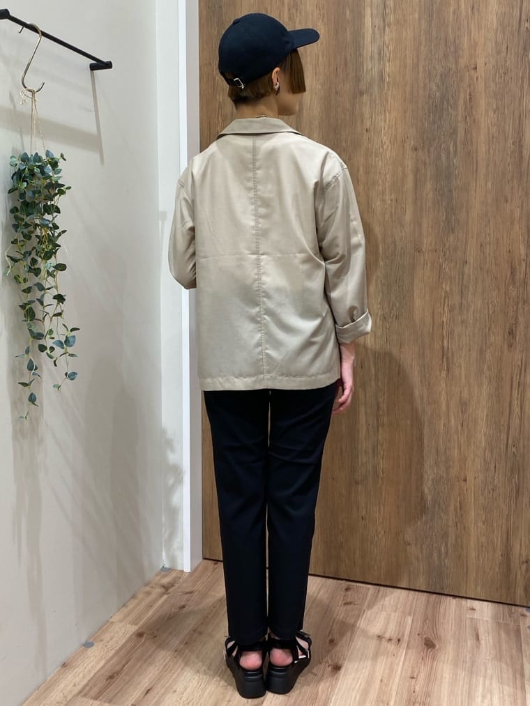 まなしぃさんの「grove｜【冷感】サマーハイパーストレッチテーパードパンツ」を使ったコーディネート