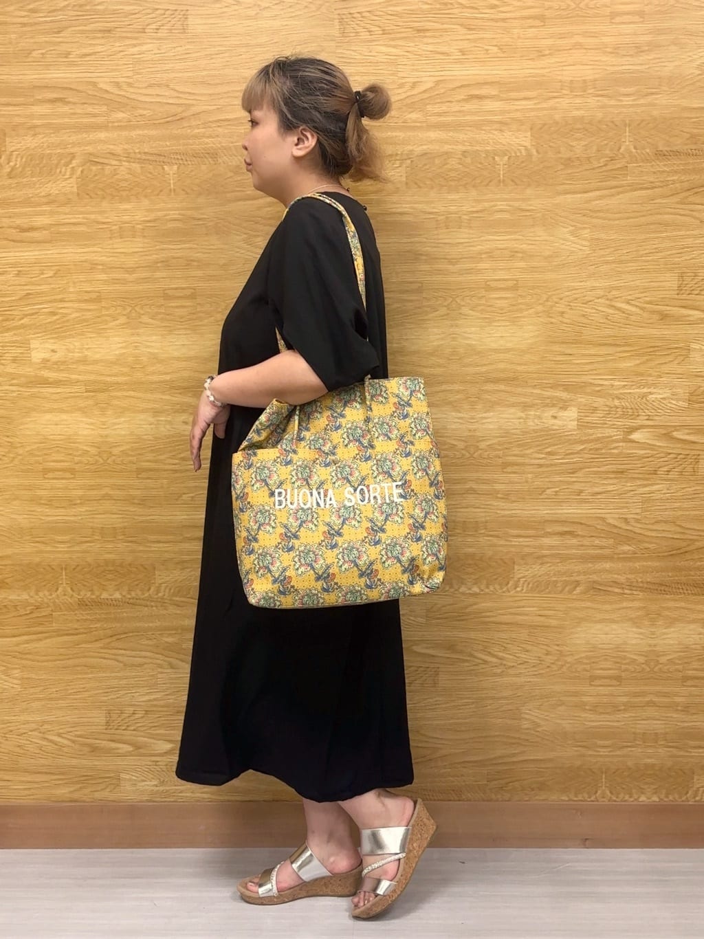 ぁむさんの「SHOO･LA･RUE｜【S-LL】楽にサマ見え コクーンシルエットの涼やかワンピース」を使ったコーディネート