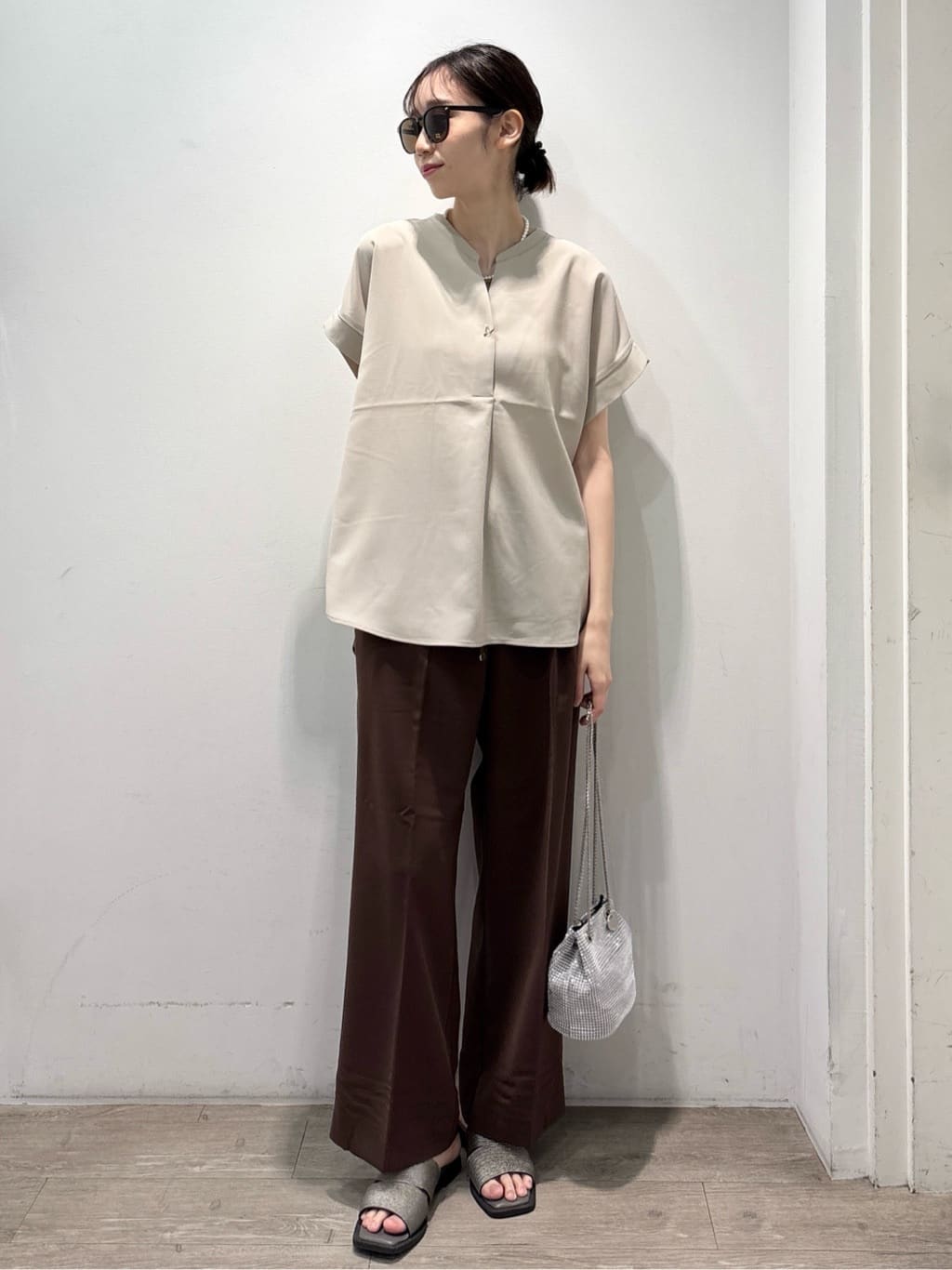 ぶまりんさんの「OPAQUE.CLIP｜《7色展開／SS-LLサイズ》ストレッチスキッパーブラウス／セットアップ対応【洗濯機洗い可／防シワ】」を使ったコーディネート