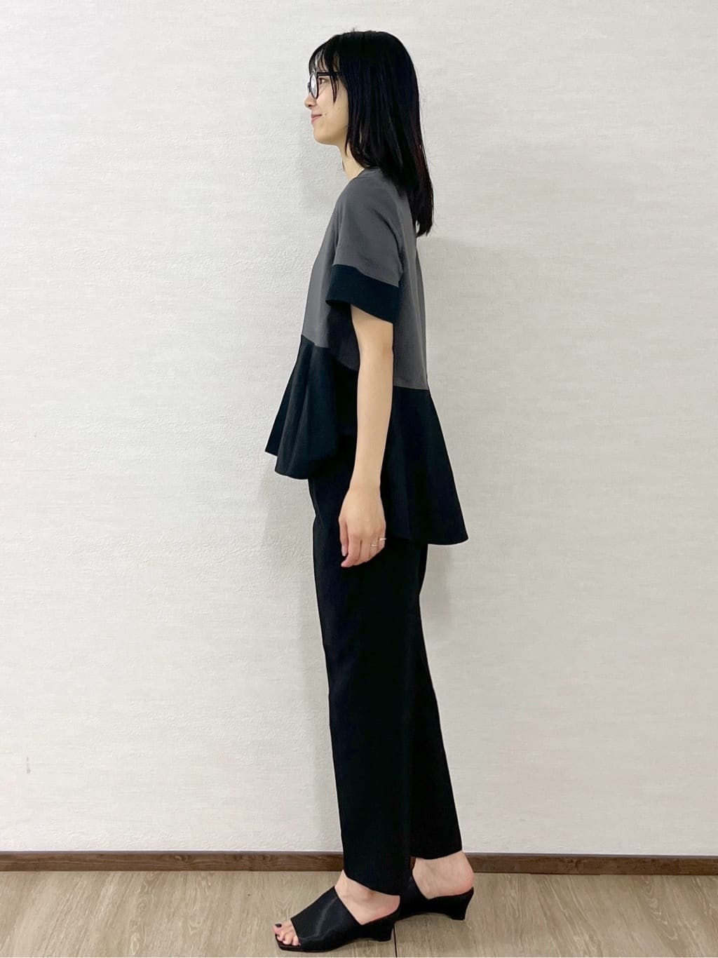 sachikoさんの「OPAQUE.CLIP｜配色フハクドッキングペプラムトップス【洗濯機洗い可／抗ピル】」を使ったコーディネート