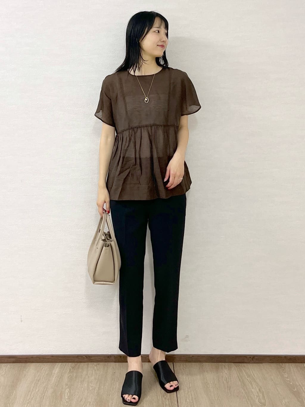 sachikoさんの「OPAQUE.CLIP｜【軽量／2WAY／通勤対応】フロントベルトデザインミドルトートバッグ」を使ったコーディネート