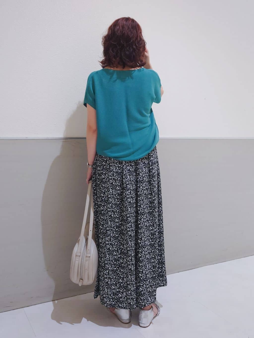 maruさんの「THE SHOP TK｜【6色展開】さらさらフレンチニット【毛玉になりにくい/洗濯機OK】」を使ったコーディネート