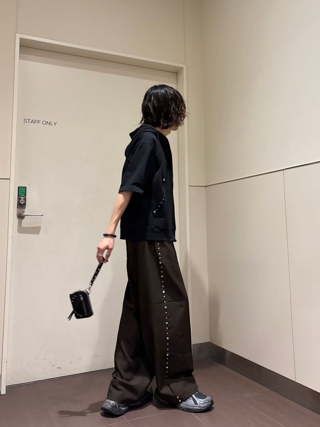 ナノシーさんの「tk.TAKEO KIKUCHI｜スタッズ ダブルZIPパーカ」を使ったコーディネート