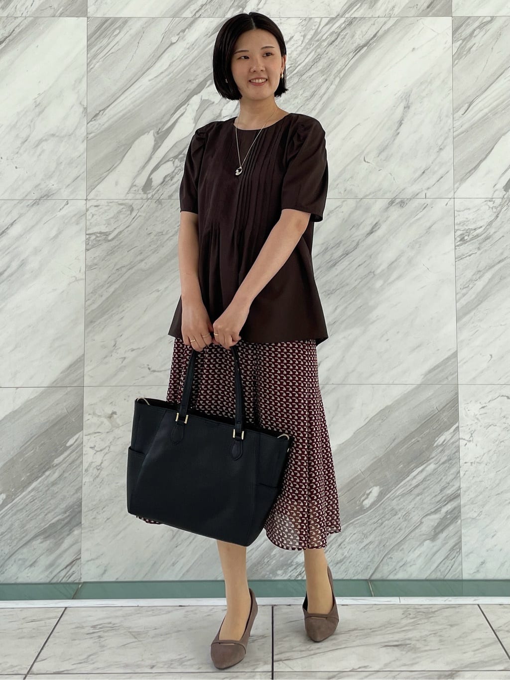 あやたかさんの「Reflect｜【すっきり見え！長め丈】ピンタックデザインチュニックブラウス」を使ったコーディネート