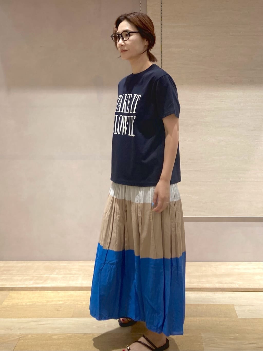 たけねぇさんの「OPAQUE.CLIP｜ロゴプリントTシャツ【洗濯機洗い可】」を使ったコーディネート
