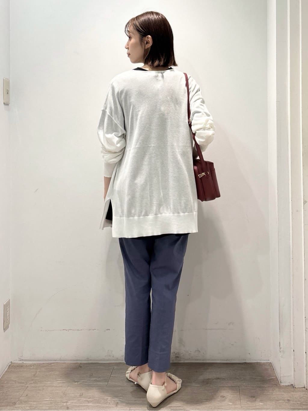 ぶまりんさんの「OPAQUE.CLIP｜ミドル丈トッパーニットカーディガン【洗濯機洗い可／接触冷感／抗ピル】」を使ったコーディネート