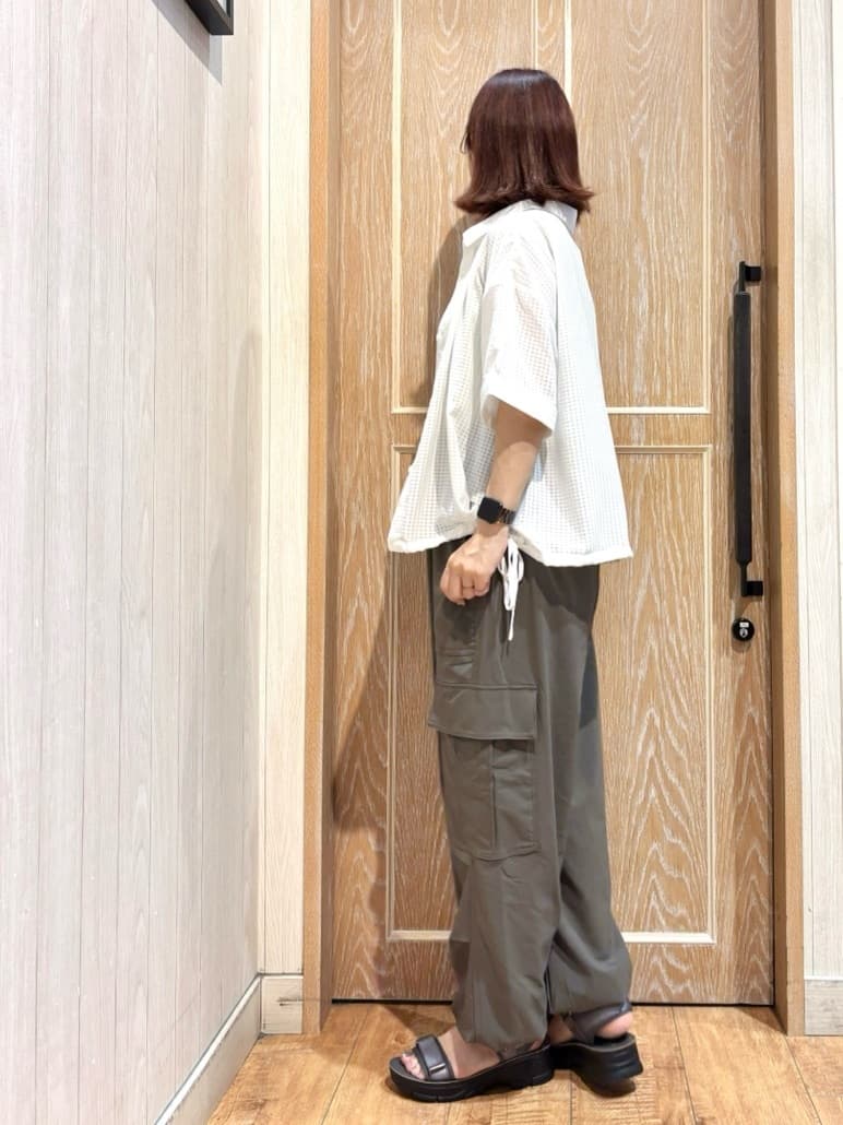 meiさんの「SHOO･LA･RUE｜シルエット変化を楽しめる シアーチェックドロストシャツ」を使ったコーディネート