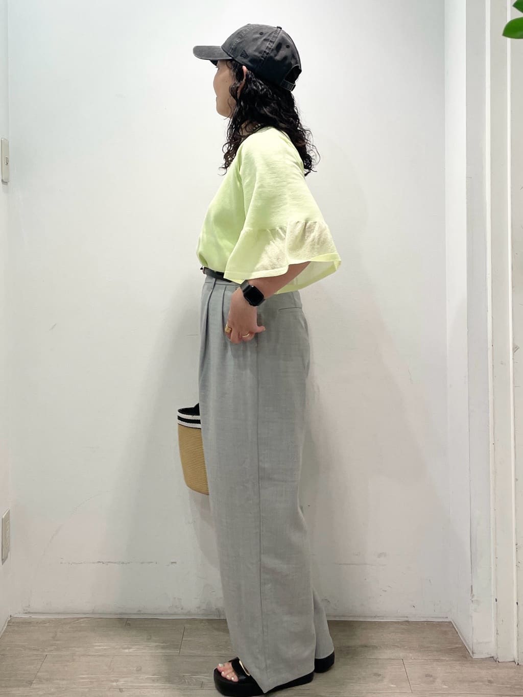 sumicaさんの「OPAQUE.CLIP｜《5色展開》シアーフレアスリーブニット【洗濯機洗い可】」を使ったコーディネート