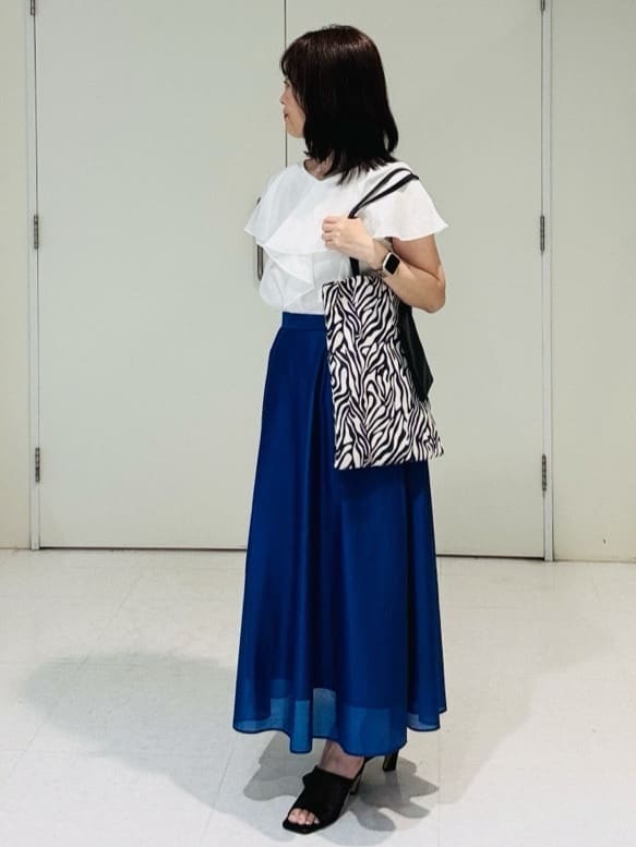 makiさんの「UNTITLED｜【きれいめ/洗える/フリル】ラッフルシアーブラウス」を使ったコーディネート