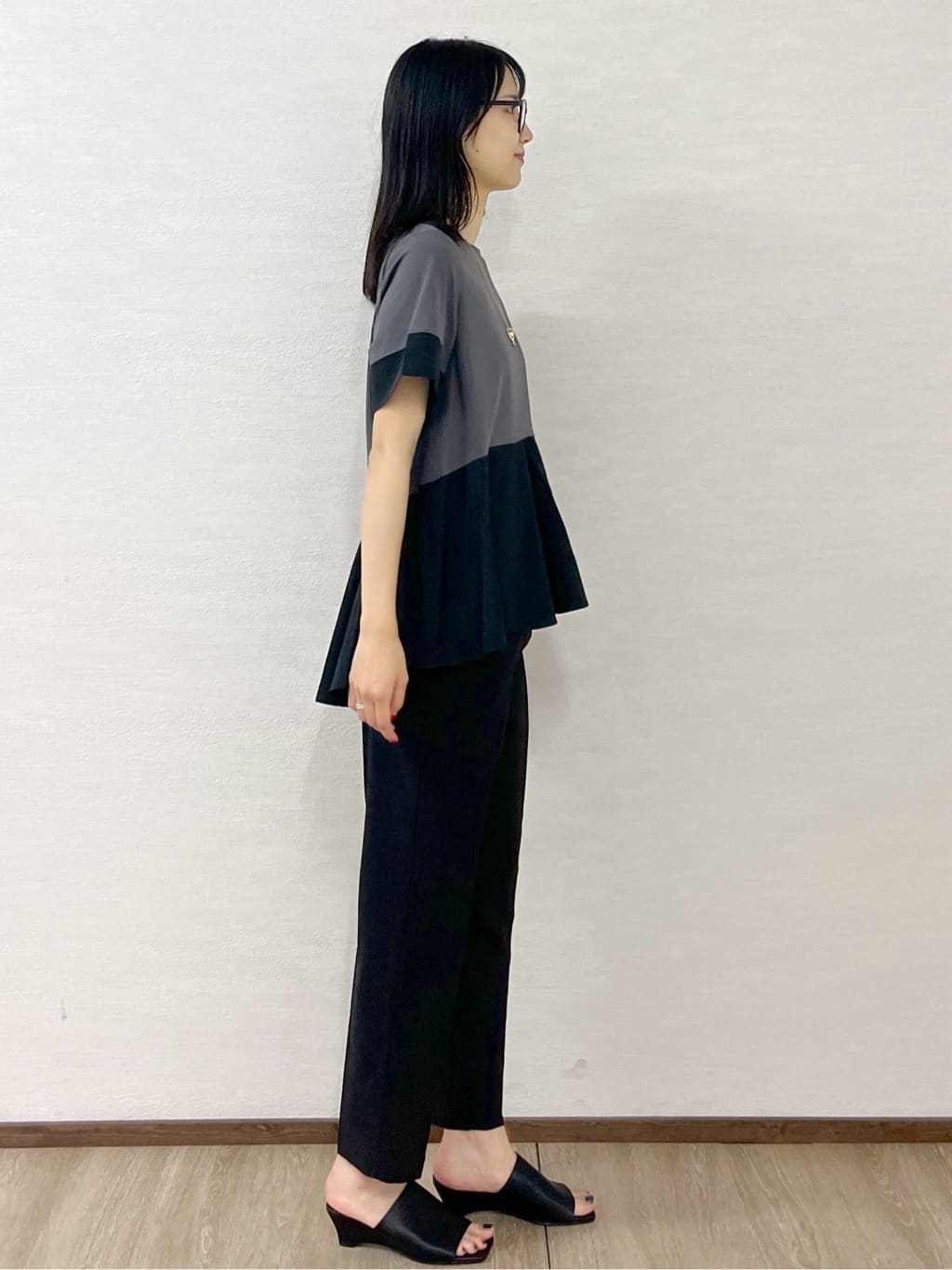 sachikoさんの「OPAQUE.CLIP｜配色フハクドッキングペプラムトップス【洗濯機洗い可／抗ピル】」を使ったコーディネート