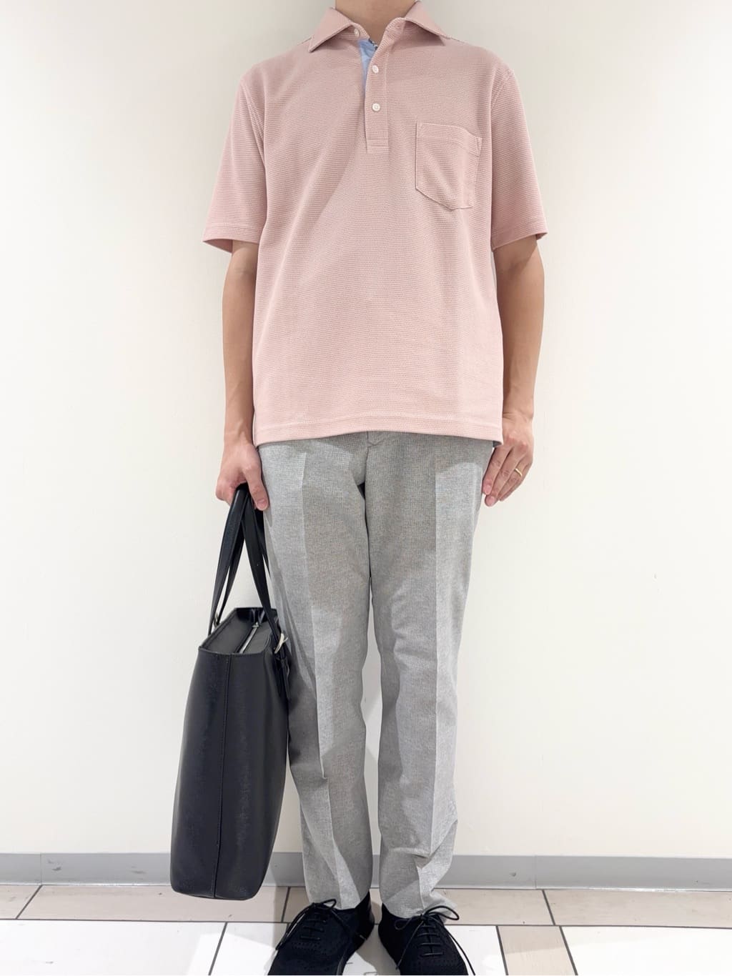 及川さんの「TAKEO KIKUCHI｜【抗菌防臭／9色5サイズ展開】ハニカムメランジ ポロシャツ」を使ったコーディネート